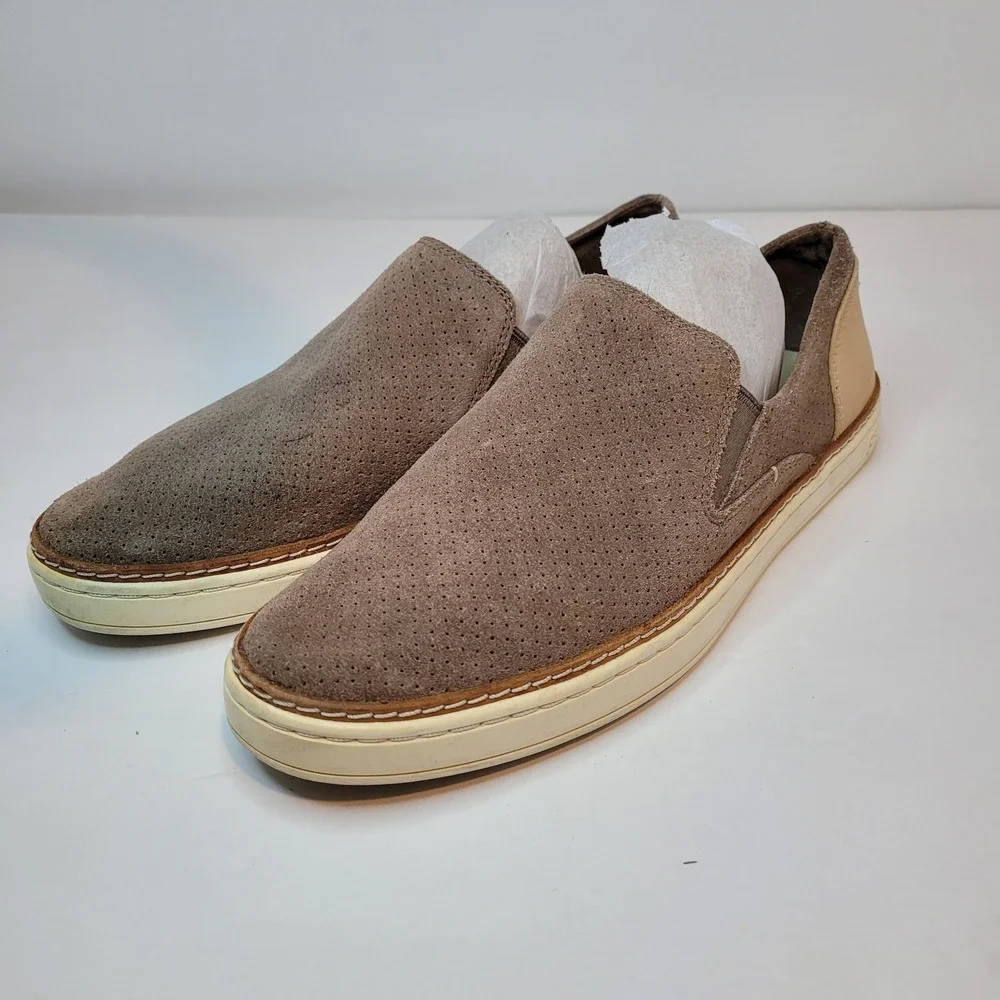 Ugg Women's Tan Suede slip-on casual shoes Sneakers sz US 8.5 - Picture 1 of 7